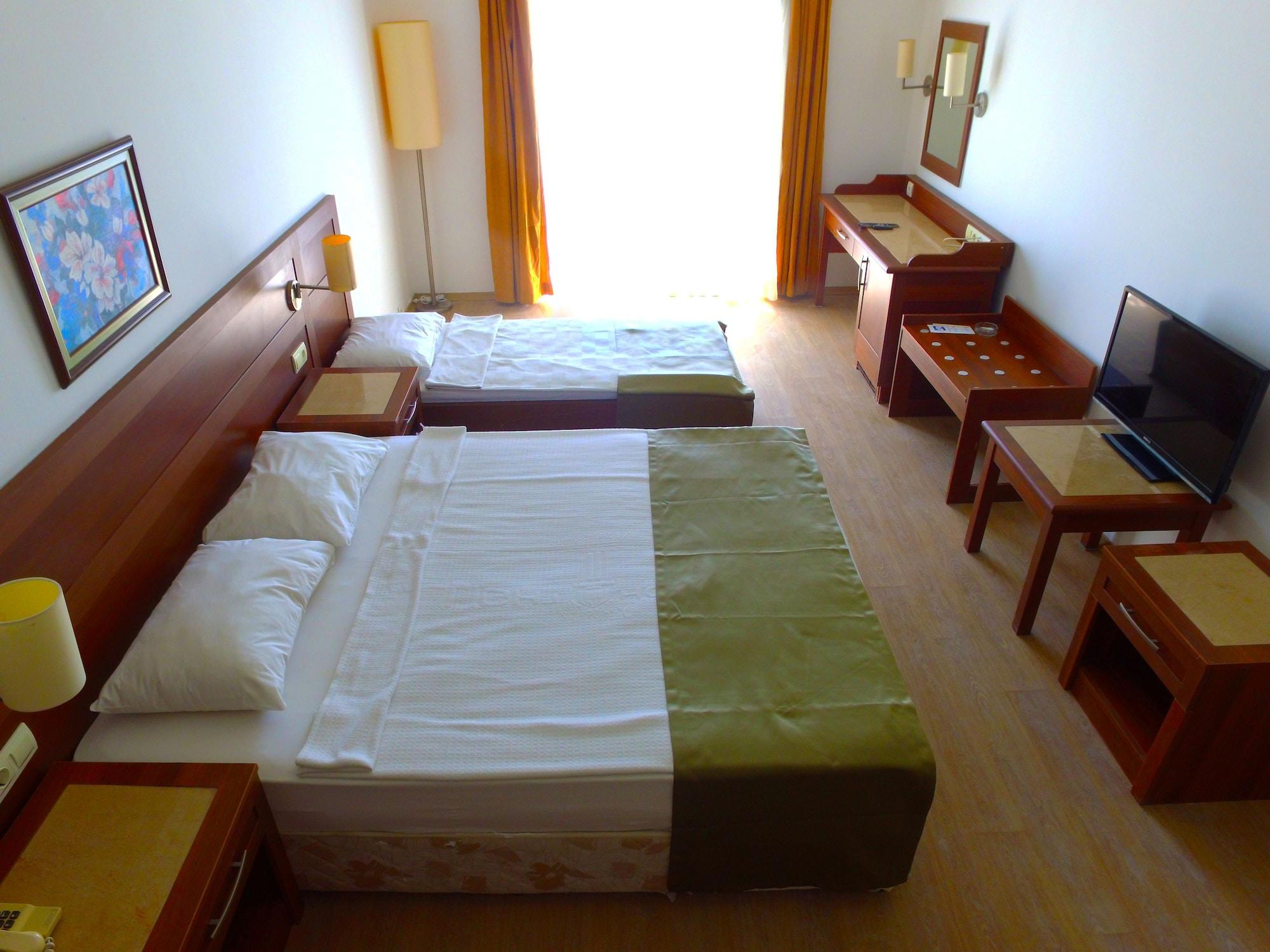 Woxxie Hotel Тургутрейс Экстерьер фото