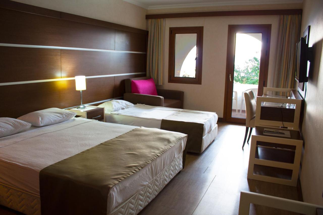 Woxxie Hotel Тургутрейс Экстерьер фото